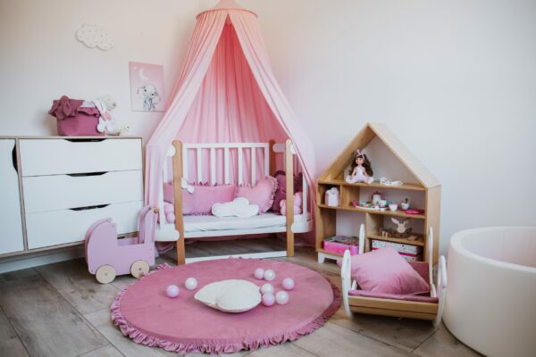 Montessori domčeková polica Woodle - prírodné drevo/biela