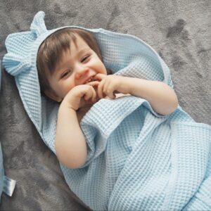 Detská osuška s kapucňou a uškami - baby modrá