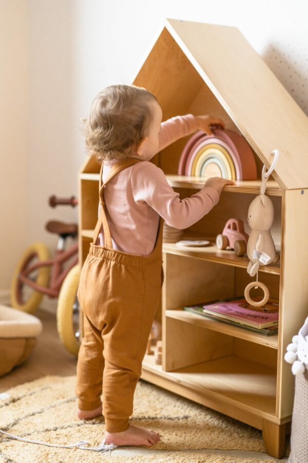 Montessori domčeková polica Woodle - prírodné drevo