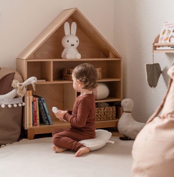 Montessori domčeková polica Woodle - prírodné drevo