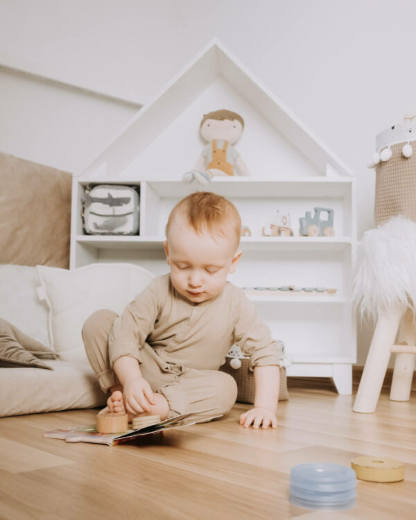 Montessori domčeková polica Woodle - biela