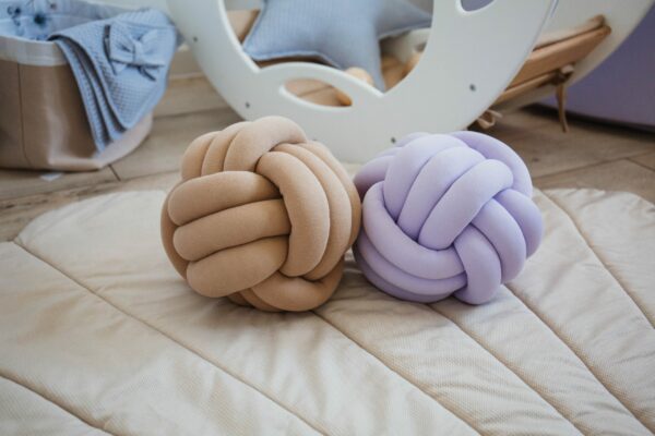 Pletený vankúš Ball