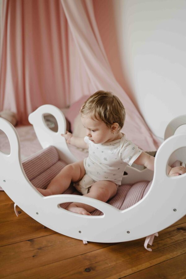 Drevená montessori hojdačka SwingMe - biela